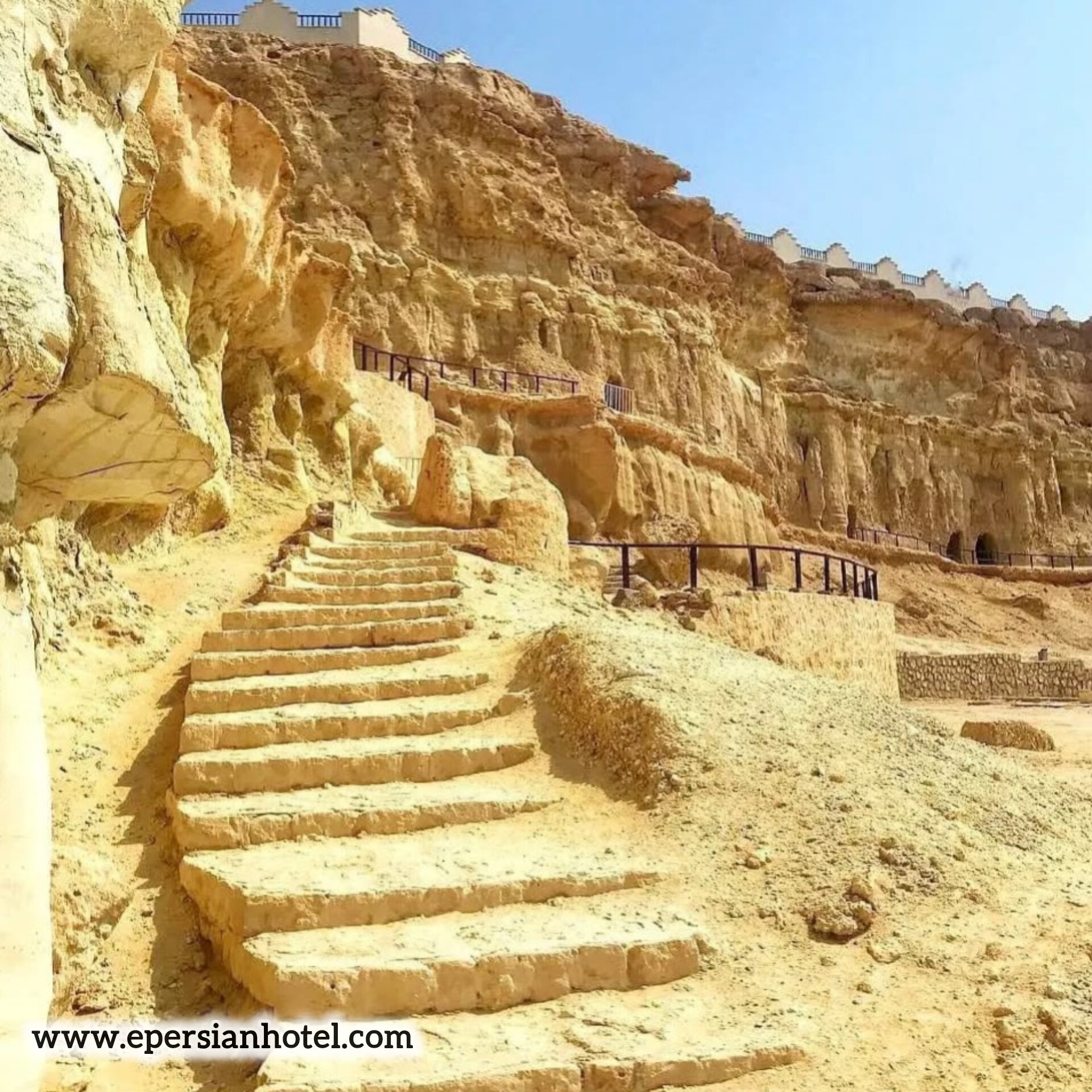 غار خربس قشم؛ معماری صخره ای و رازآلود در دل کوه